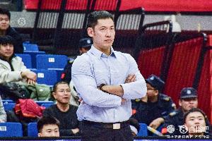 直播吧：北控與張慶鵬合同為期兩年 第一年目標(biāo)進(jìn)入前八