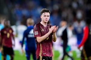 意媒：布萊頓積極推動引進(jìn)德庫耶佩，米蘭和羅馬需先賣人才能引進(jìn)