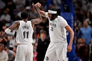 俠記：歐文與戴維斯的合同年限已對(duì)齊 27-28賽季都擁有球員選項(xiàng)