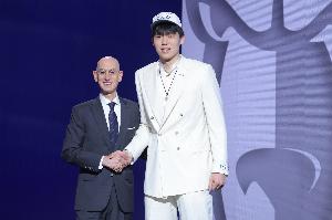 楊瀚森前曾有8位中國球員被選中??3人未登陸 姚易雙星閃耀??