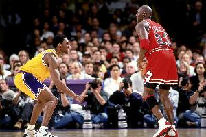 奧登歷史首發(fā)五人組：喬丹、詹姆斯、科比、張伯倫、魔術(shù)師