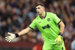 4500萬(wàn)！鏡報(bào)：切爾西可能4500萬(wàn)鎊簽大馬丁，但球員傾向去曼聯(lián)