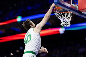 Stein：除了馬刺 快船目前也有意凱爾特人中鋒科內(nèi)特