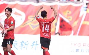 臧一鋒：李金羽指導(dǎo)是中國前鋒的代表性人物 遼寧鐵人有沖超決心