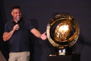 大羅：新世俱杯辦的太晚了&我很想?yún)⒓?，比賽很棒損失假期無所謂