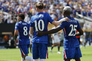 人均7年長約??切爾西三核合同分別到31/32/33年，3人平均僅23歲