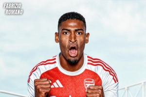 羅馬諾：阿森納與瓦倫西亞已經(jīng)交換莫斯克拉的轉(zhuǎn)會文件，今天體檢