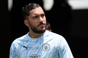 曼城舊將：謝爾基絕對(duì)能接班德布勞內(nèi)，前者甚至更敢于嘗試