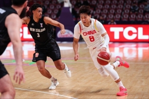 媒體人：無論場面還是氣質(zhì) 中國男籃是真正配得上進決賽的球隊