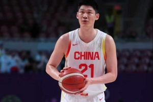 專心！媒體人：胡金秋在集訓期間拒絕了回家看看妻子和孩子的機會