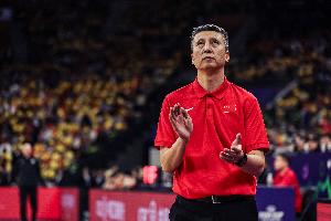 媒體人：郭士強(qiáng)最成功的是讓球員理解他對(duì)籃球的認(rèn)知和技戰(zhàn)術(shù)要求