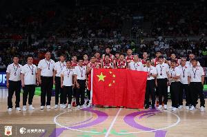 媒體人：只要上下一心 團結(jié)一致 亞洲這些球隊誰能撼動中國男籃？