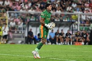 瓜迪奧拉談埃德森未來：再看吧，轉(zhuǎn)會窗口在對陣布萊頓之后才關(guān)閉