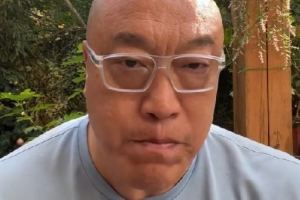 馬健：詹姆斯新賽季可能不打背靠背 場(chǎng)均時(shí)間應(yīng)該不超34.9分鐘