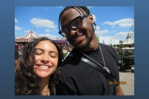 女友發(fā)合照祝布朗尼21歲生日快樂！布朗尼轉(zhuǎn)發(fā)：謝謝寶貝！