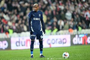 蜜月期過(guò)了！土媒：費(fèi)內(nèi)巴切甩賣(mài)塔利斯卡，500萬(wàn)年薪成球隊(duì)累贅