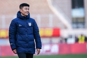 李國(guó)旭：戰(zhàn)申花我們的思路是深度防守踢反擊，比賽效果非常成功