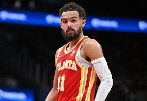 雖鐵但串聯(lián)在線！特雷-楊半場11中2僅得到8分1板 另有8助攻0失誤