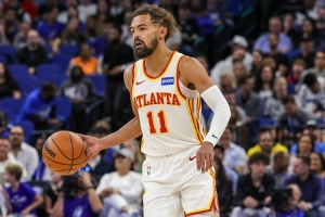 又愛又恨！特雷-楊三分10中1得到21分3板 送出17次助攻失誤1次