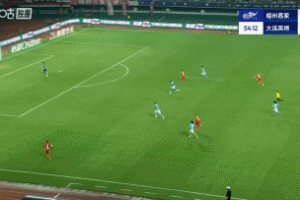 運氣太差！恩戈姆倒三角傳中，羅德里格勁射擊中立柱彈出