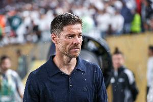 六臺主持人：有球員認為阿隆索太冷漠，沒有在安菲爾德保護阿諾德