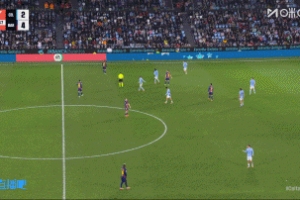 補時染紅！德容踩到阿斯帕斯，兩黃變一紅被罰下場，巴薩10人作戰(zhàn)