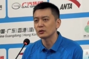 楊鳴：感謝我的隊(duì)員拼到最后 明天他們依然會(huì)全力以赴爭(zhēng)奪第三名
