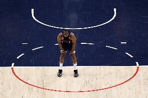 湖媒：湖人8勝3負(fù) 勇士6勝5負(fù)&快船3勝7負(fù) 今晚能睡個(gè)好覺了