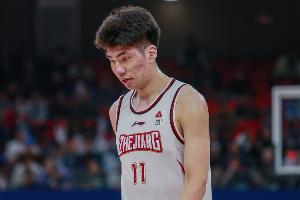 媒體人：俱樂(lè)部16日才有比賽 不知道為啥這么著急召回余嘉豪