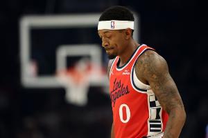 媒體人：比爾賽季報銷 快船三巨頭還沒聚齊就少一頭