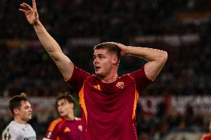 記者：埃文·弗格森將留在羅馬康復(fù)，不會響應(yīng)愛爾蘭征召