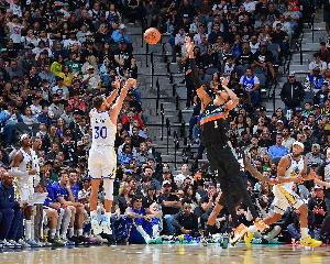 輸球原因？文班：防守破壞性不夠 庫(kù)里26投16中很能說明問題