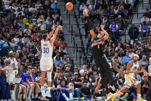 馬健談?dòng)率侩p殺馬刺：庫(kù)里&巴特勒身邊需有更多人站出 否則難贏球