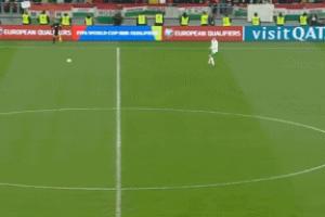 瘋狂的劇情！凱萊赫壓哨長傳發(fā)動最后一攻，送索博、凱爾凱茲出局