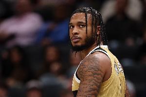 存在感不強(qiáng)！奇才19分大勝 但惠特摩爾出戰(zhàn)9分鐘一分未得