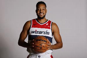 CJ·麥科勒姆成為NBA杯歷史上第二位投進(jìn)至少10記三分的球員