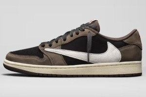 隨心所欲！庫(kù)里賽前入場(chǎng)上腳Air Jordan 1 Low倒勾聯(lián)名款