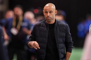 馬斯切拉諾：考慮到蘇牙的關(guān)注度和生涯成就，做出替補(bǔ)決定很艱難