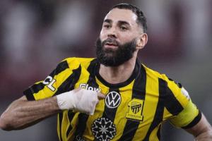 37歲還有油！本澤馬上演生涯第17次帽子戲法帶球隊(duì)晉級(jí)，近3場6球