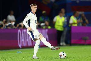 太陽(yáng)報(bào)：帕爾默沒(méi)出現(xiàn)在英格蘭2026年官方日歷，但這與世界杯無(wú)關(guān)