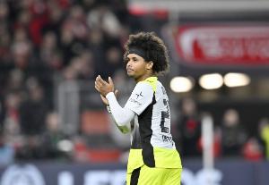 洗心革面？非法持槍風(fēng)波后阿德耶米連續(xù)3場(chǎng)破門(mén)，上場(chǎng)打入制勝球