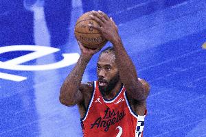 敗局已定&小卡末節(jié)19分！美記：若換做其他球星 我會大加贊揚