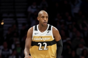 米德?tīng)栴D：字母給了雄鹿很大壓力 他們不需要我了而是需要庫(kù)茲馬