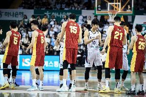 韓國此前戰(zhàn)勝中國男籃最多的一次也是贏了14分 為1997年亞洲杯