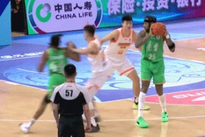 雖鐵但關鍵球給力！龐崢麟12中3拿到6分1板3助2斷 老六搶斷很精彩