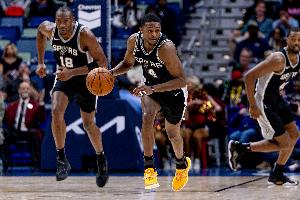 團隊籃球！文班缺席至今馬刺6勝2負 目前14勝6負暫列西部第四