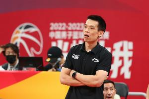 1分惜敗北控！記者：解立彬差一點(diǎn)創(chuàng)造歷史 但金牛絕對(duì)打出了尊重