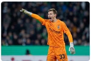 德天空：維拉將門興門將尼科拉斯納入引援名單，以防大馬丁離隊