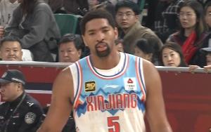 全能輸出！勞森首發(fā)出戰(zhàn)28分鐘 10中5拿到12分8板9助