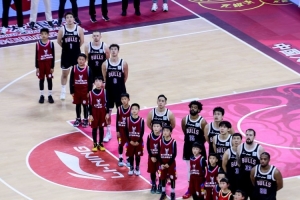 力克同曦！媒體人：香港金牛的陣容厚度&實力不遜于CBA中下游球隊